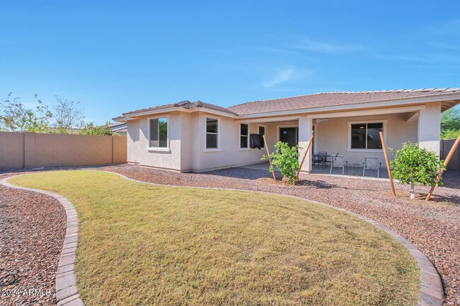 Building Photo - 5653 S Winchester