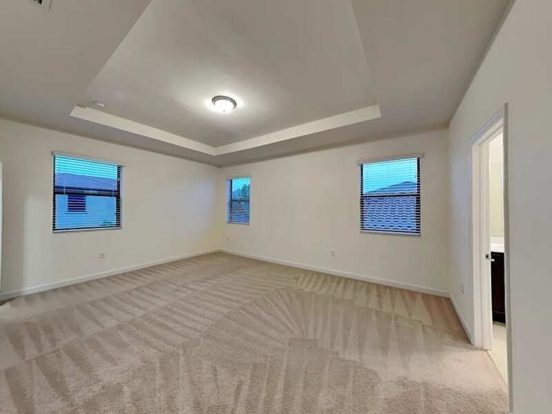 Building Photo - 124 SE 35 Ave