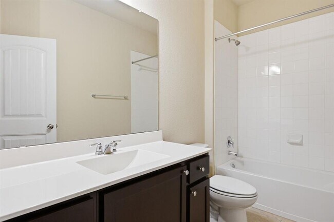 Building Photo - 609 Carly Ann Ln