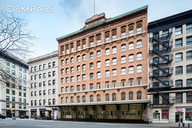 Building Photo - 169 Hudson St