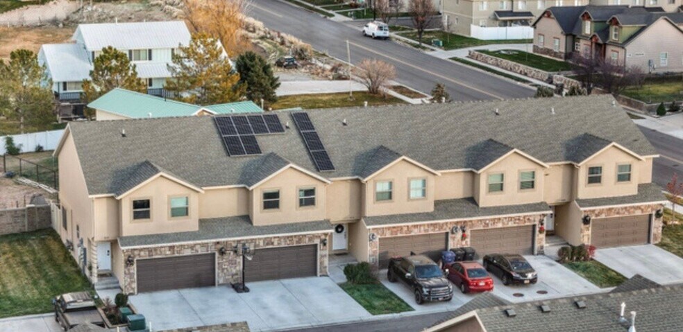 Building Photo - 822 N 1120 E