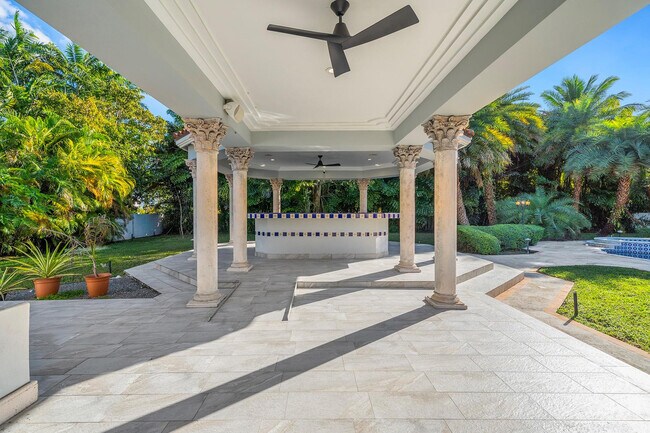 Building Photo - 10270 SW 58th St