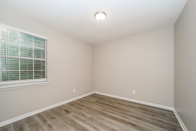 Building Photo - 4782 Cinnamon Fern Dr