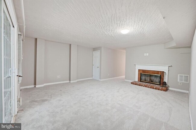Building Photo - 12109 Wedgeway Ct