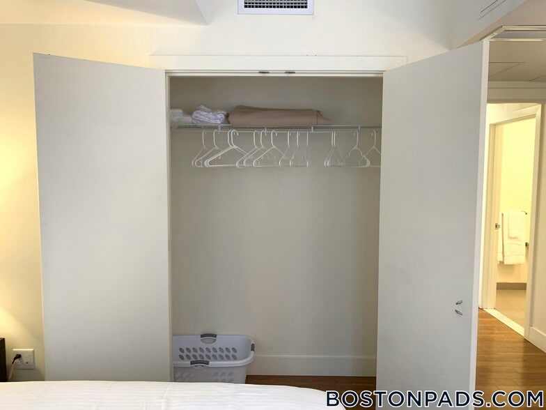 Building Photo - 8 Winter Pl