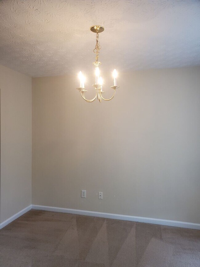 Building Photo - Open House 9/26/2025 Friday @6:00until 6:30PM