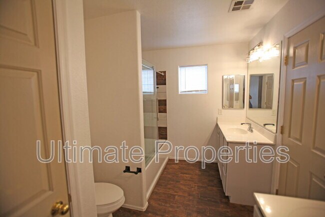 Building Photo - 2929 N 37th St