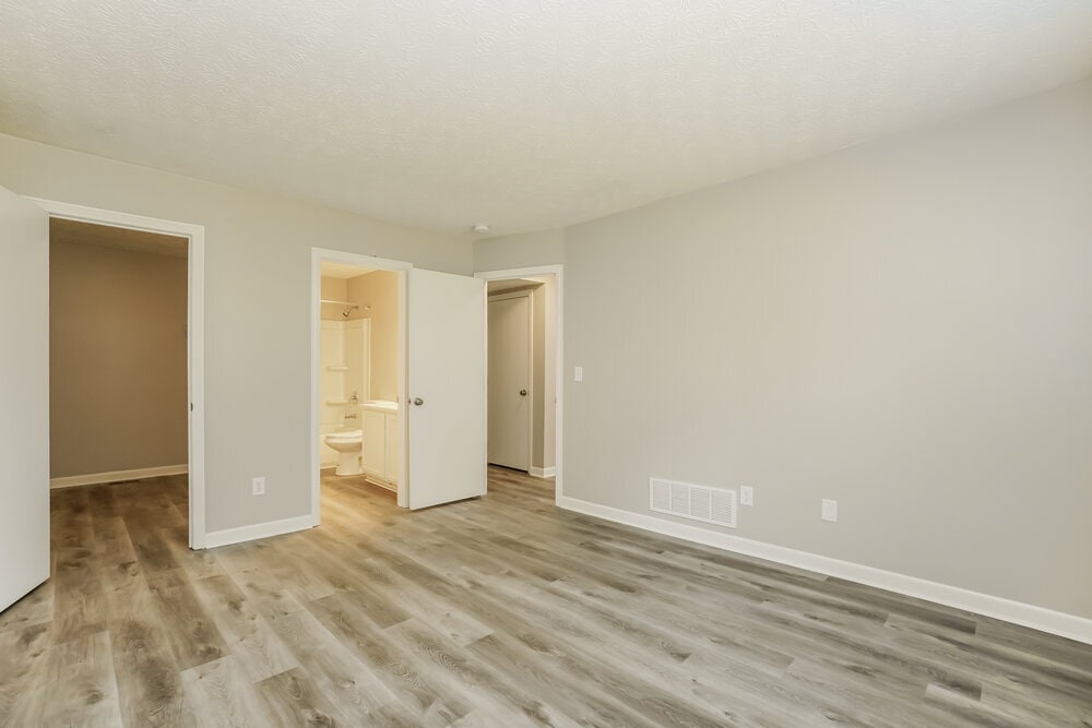 Building Photo - 465 Wynridge Dr