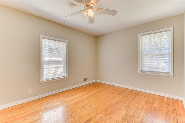 Building Photo - 2705 Bolling Rd