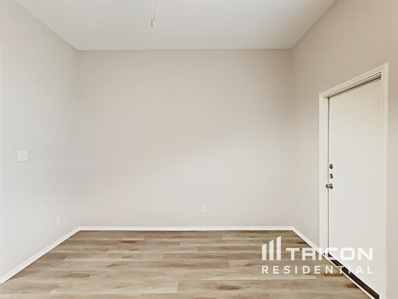 Building Photo - 5712 Parkview Hills Ln