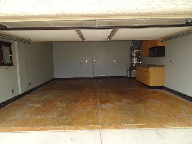 Building Photo - 3 Bedroom Single Story Northwest Vegas Home