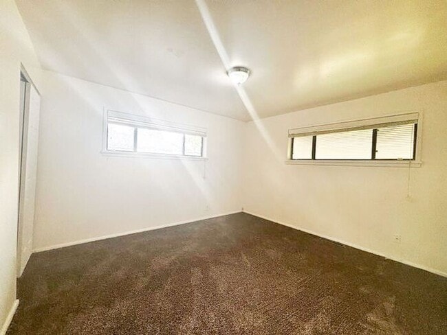 Building Photo - 1st Month Rent FREE!!! 3BR 1BA Home w/ Fresh Flooring • Private Backyard in Salt Lake City