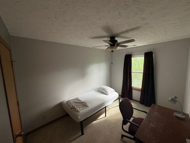 Building Photo - 4 Bedroom West Lafayette Home!