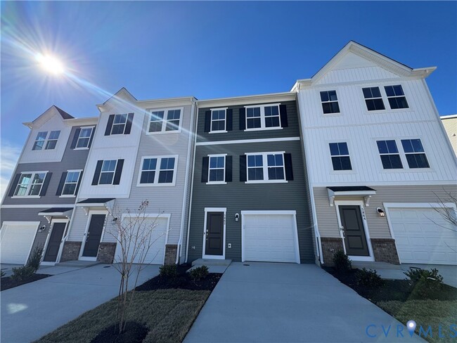 Building Photo - 5886 Ginger Dr