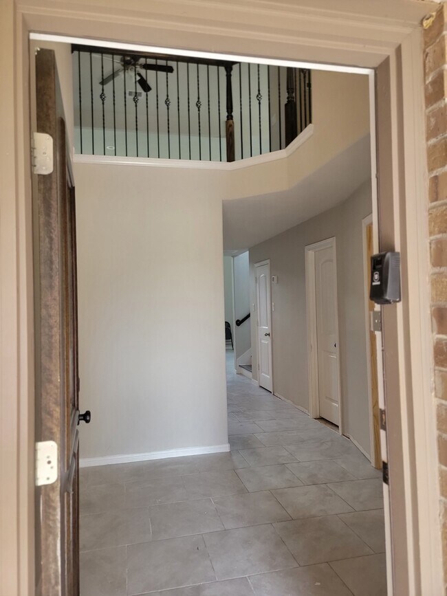 Building Photo - 6919 Kingsford Gable Ct