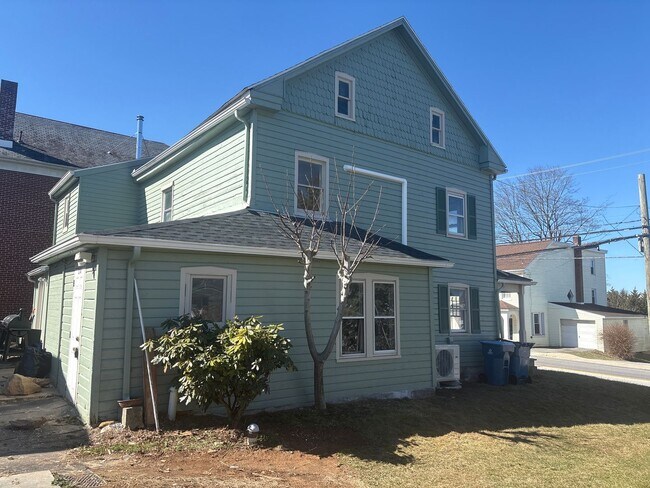 Building Photo - 3 Bedroom 1 Bath Loganville Dallastown SD