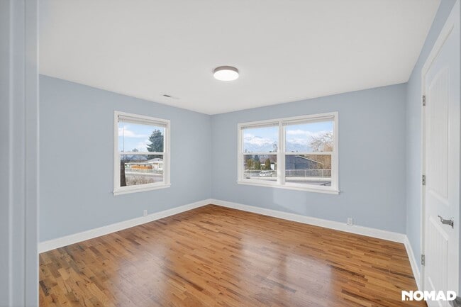 Building Photo - 785 Eastmont Ave