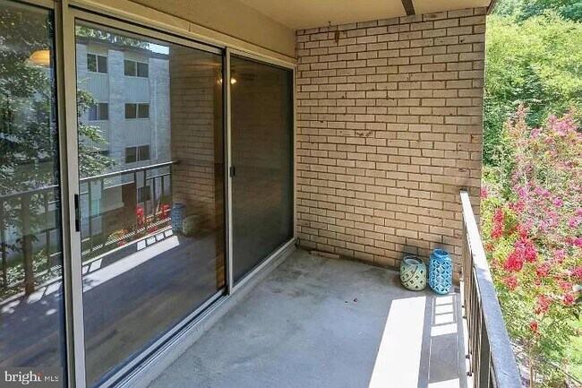 Building Photo - 12405 Braxfield Ct