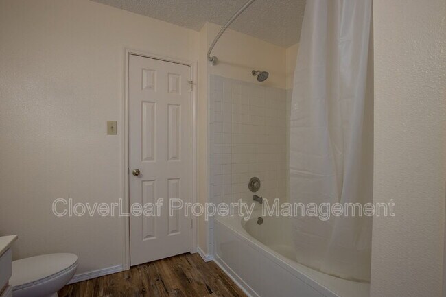 Building Photo - 1045 Stone Trail