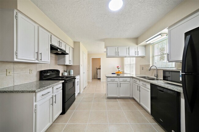 Building Photo - 10718 Nobility Dr