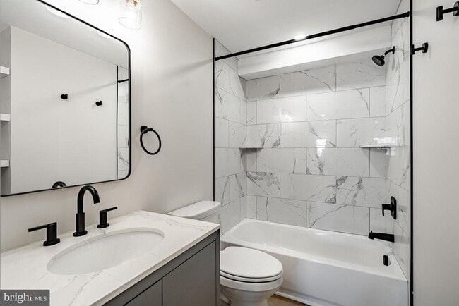 Building Photo - 530 Washington Ave