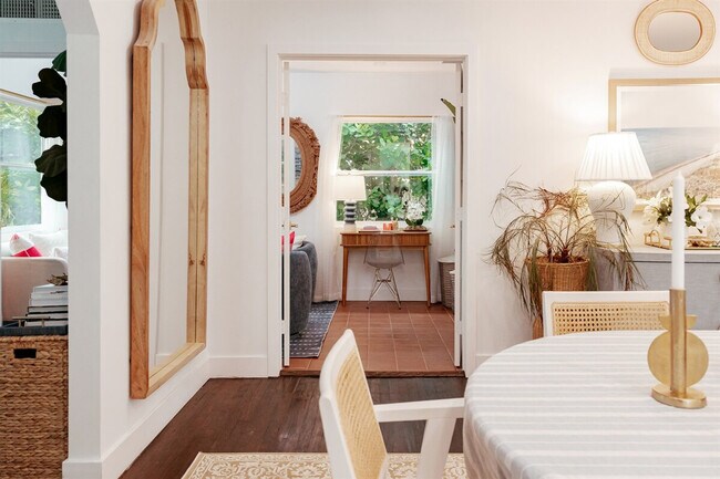 Building Photo - 610 38th St