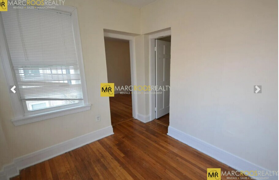 Building Photo - 245 Kelton St