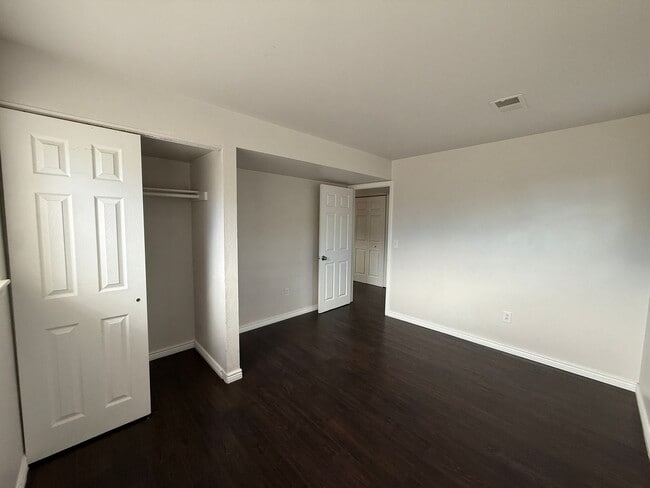 Building Photo - Beautiful Updated Beacon Hill Home - Newly...