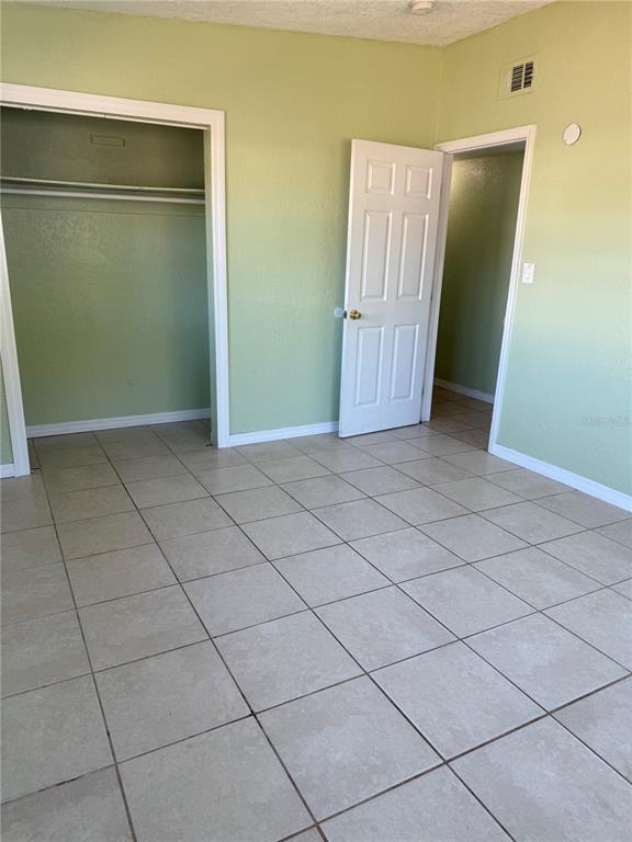 Building Photo - 720 Manor Dr