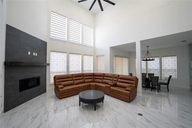 Building Photo - 10904 Hollydale Ln