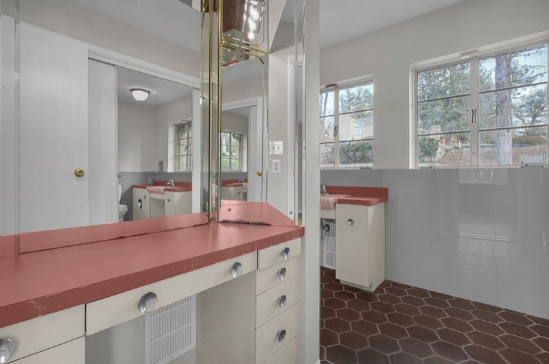 Building Photo - 2731 Charing Rd