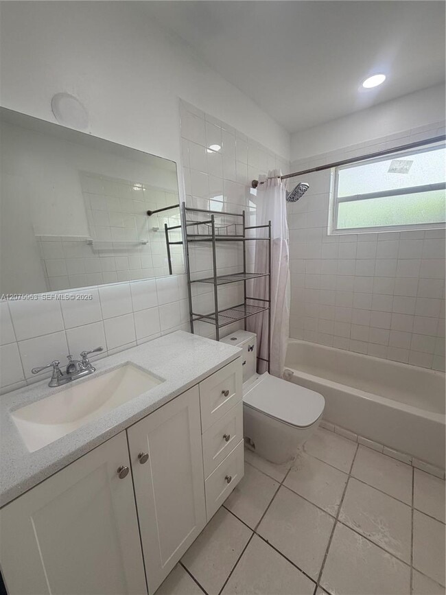 Building Photo - 3821 SW 89th Ct