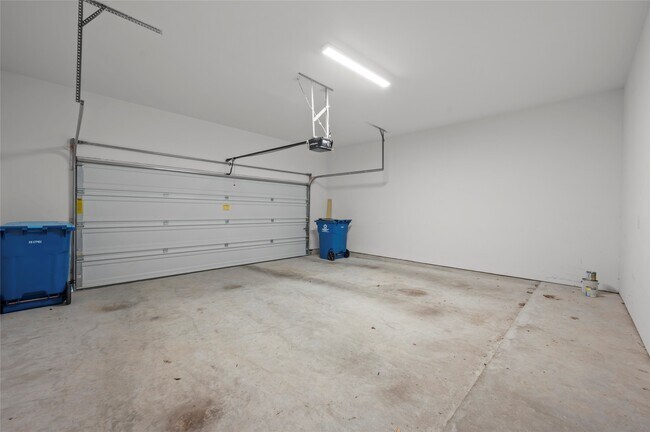 Building Photo - 18503 Gratification Ln