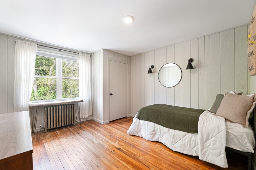 Bedroom 3 - 411 W Cuthbert Blvd