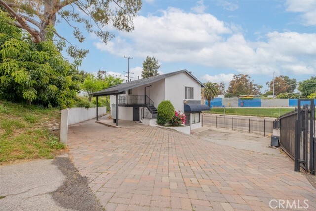 Primary Photo - 2254 Riverside Dr