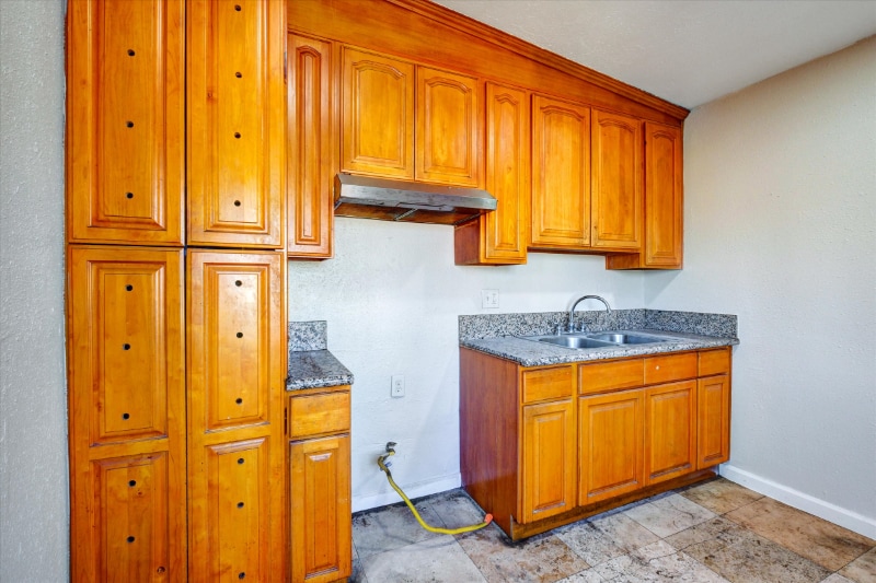 Building Photo - 8508 Avalon Blvd