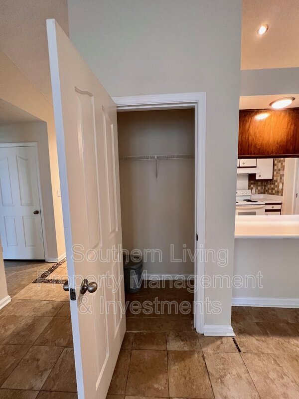 Building Photo - 7368 Rose Terrace Ct