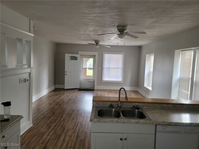 Building Photo - 71-73 6th St NW