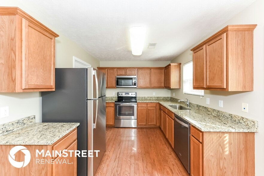 Building Photo - 2856 Park Knoll Dr