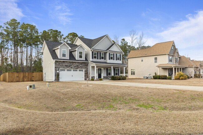 Building Photo - Evans Crossing