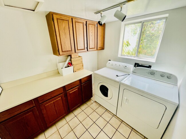 Building Photo - 24 Coronado Ave