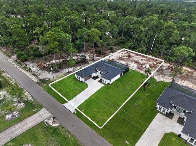 Building Photo - 119 Wellington Ave