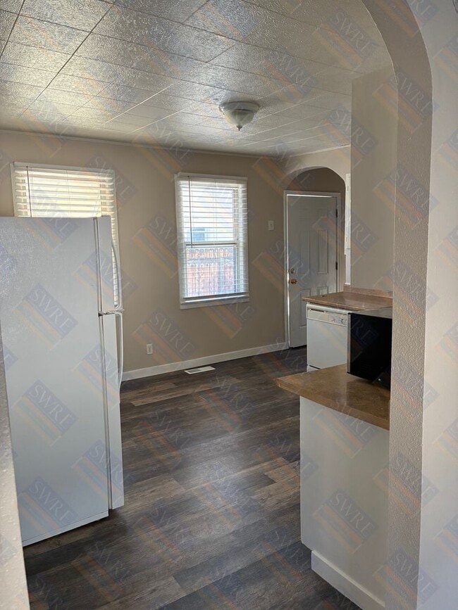 Building Photo - Available Now! Call our office for more in...