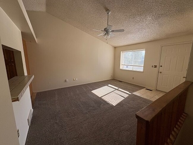 Building Photo - Settle Into Space & Comfort in This Fort Collins 3 Bedroom