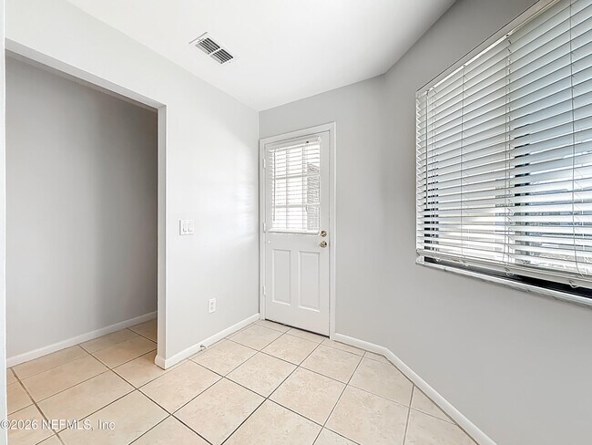 Building Photo - 141 La Pasada Cir W