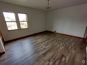 Building Photo - 1527 Plum St