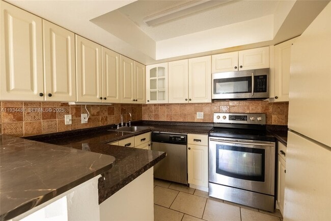 Building Photo - 4205 Village Dr