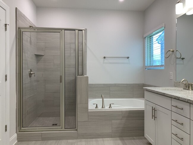 Building Photo - Coming Soon! Available 8/10/26 Stunning 4 bed, 2.5 bath residence in the highly sought-after Foxl...