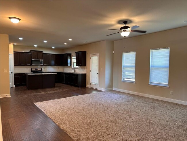Building Photo - 2611 Melton Common Dr