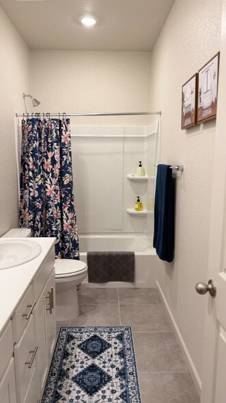 Building Photo - 2925 Fairbanks St